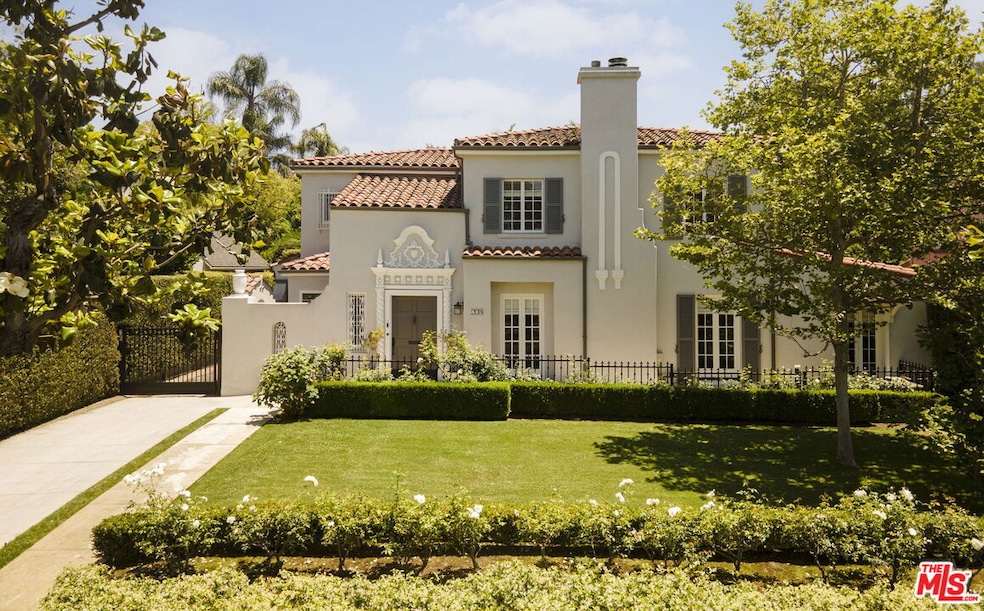 Sold $5,585,000 • Co-Listing Agent