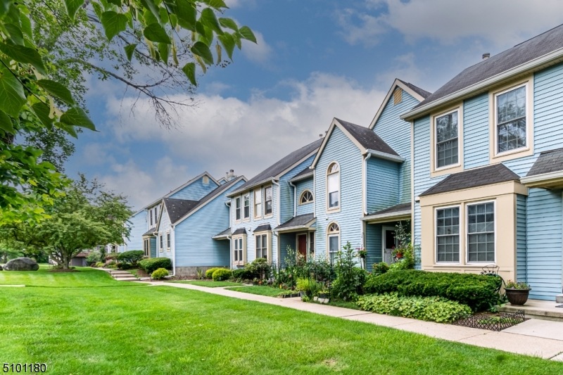 5 Meadowlark, Hackettstown, NJ 07840 - photo 1