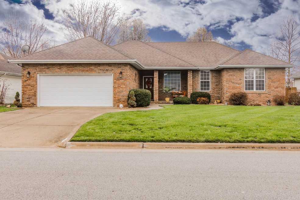 1-209MaplecrestNixa