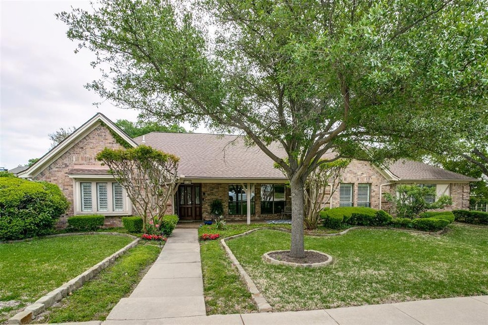 3716 Welwyn Way Dr, Bedford, TX 76021 - photo 1