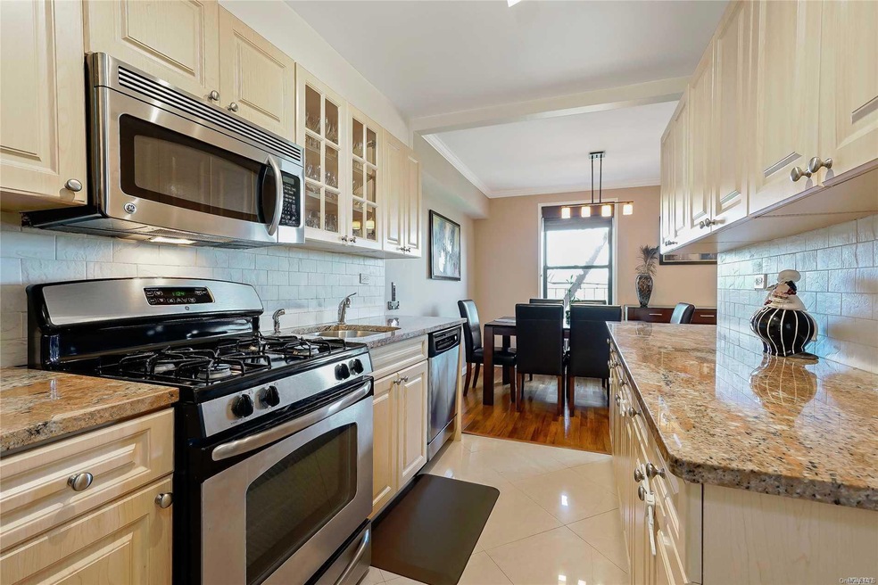 84-09 155th Ave unit 5M, Howard Beach, NY 11414 - photo 1