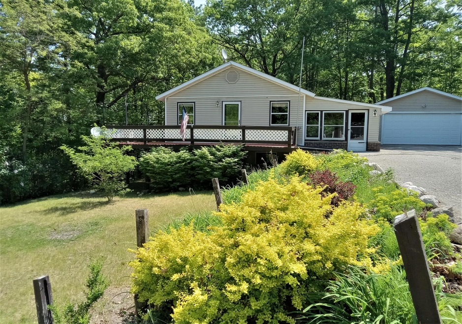 4238-commanchee-rd-indian-river-mi-49749-homes