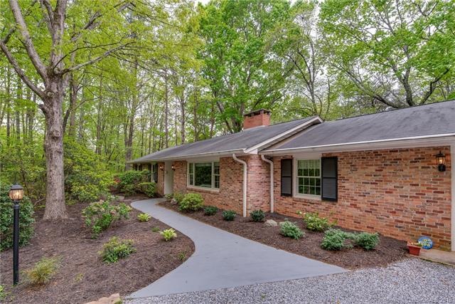 Welcome TO 440 East Park Drive!