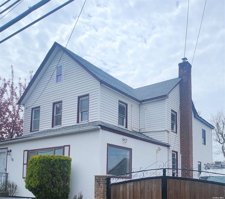 58 Hungry Harbor Rd unit 2, Valley Stream, NY 11581 - photo 1