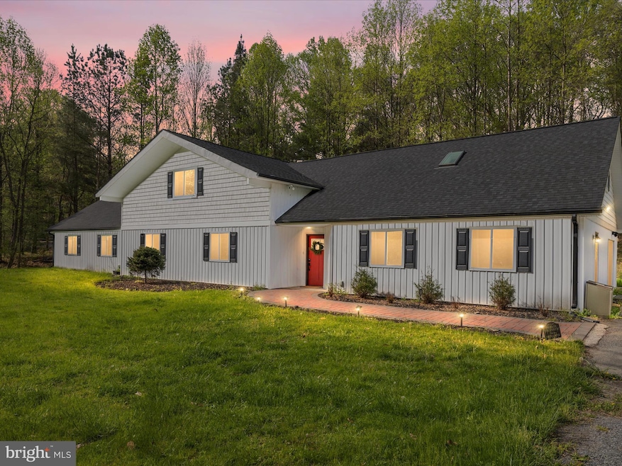 Under Contract $915,000