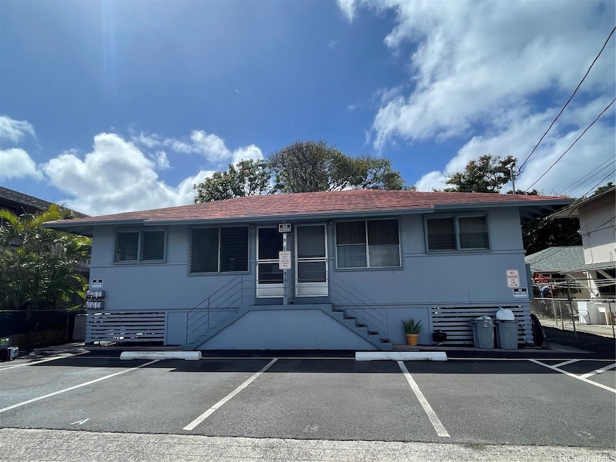 2912 Varsity Cir, Honolulu, HI 96826 - photo 1