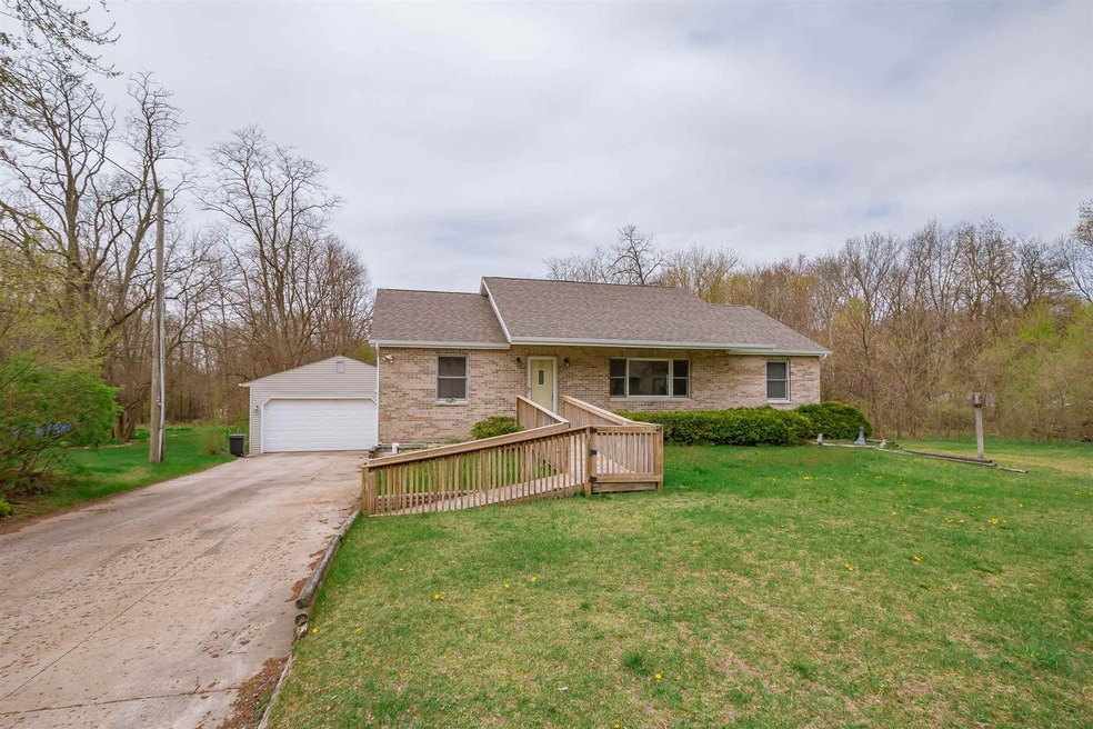 52779 Hastings St, South Bend, IN 46637 - photo 1