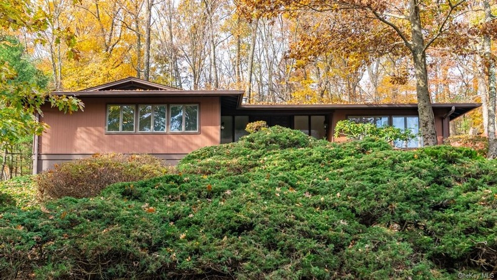 9 Tamarack Ln, Pomona, NY 10970 - photo 1