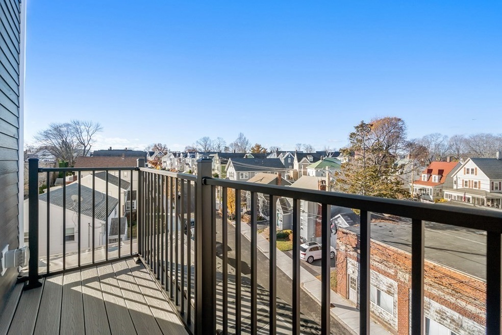 10 Somerset Ave unit 409, Winthrop, MA 02152 - photo 1