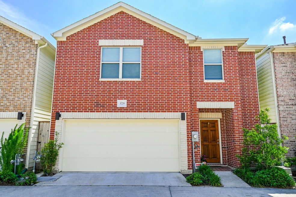 3729 Main Poplar Dr, Houston, TX 77025 - photo 1