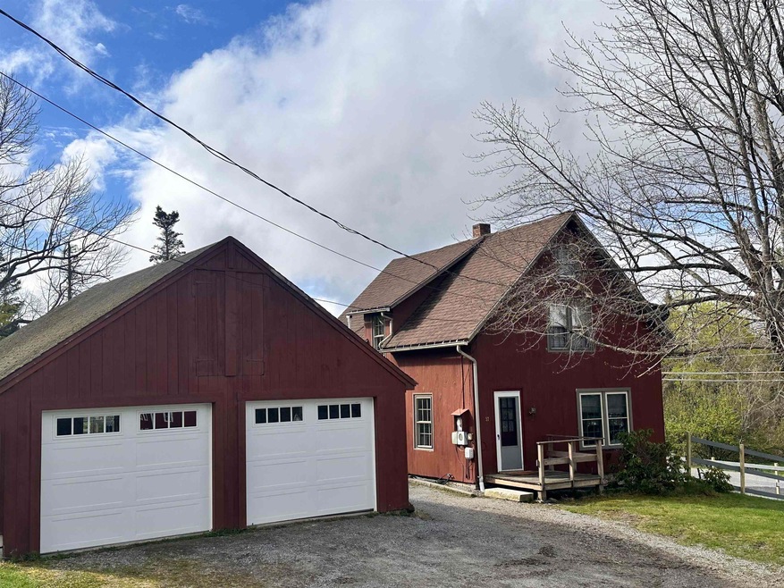 37 Pearl St, New London, NH 03257 - photo 1