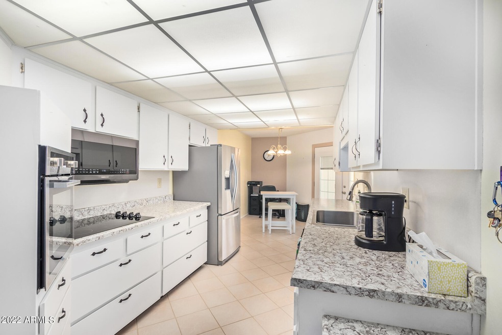 10634 W Pineaire Dr, Sun City, AZ 85351 - photo 1