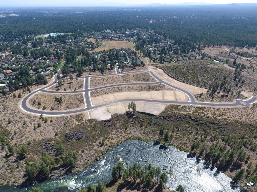 60864 River Rim Dr, Bend, OR 97702 - photo 1