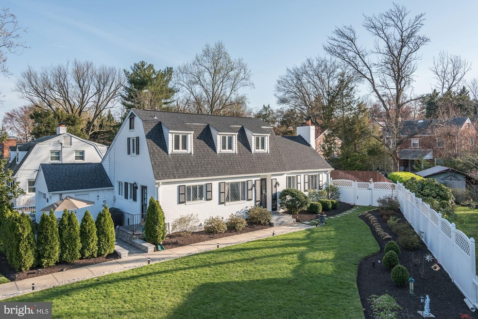 610 W Taylor Run Pkwy, Alexandria, VA 22314 - photo 1