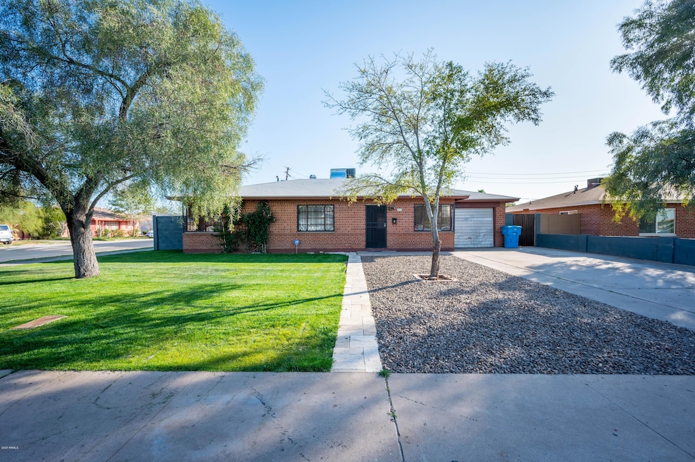 2043 E Cypress-1