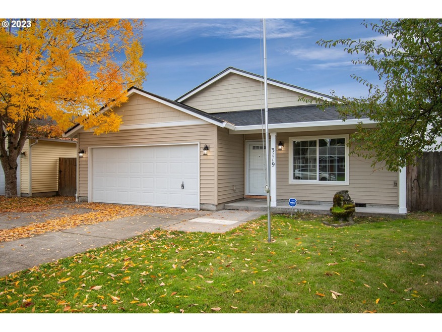 3119 Dover St, Longview, WA 98632 - photo 1