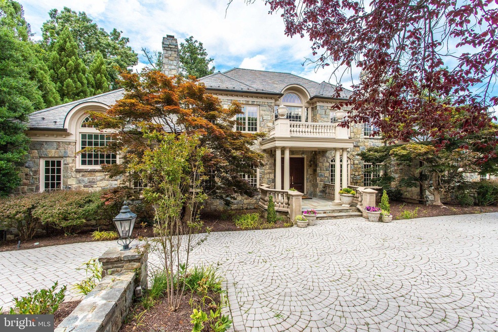 7972 Georgetown Pike, McLean, VA 22102 - photo 1