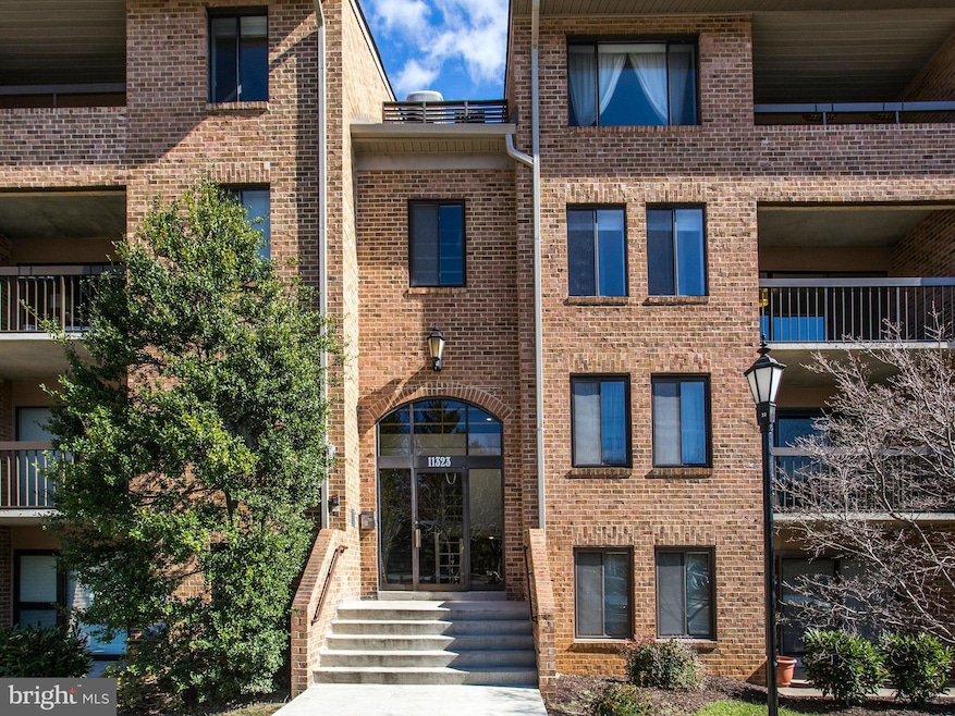 11323 Commonwealth Dr unit 204, Rockville, MD 20852 - photo 1