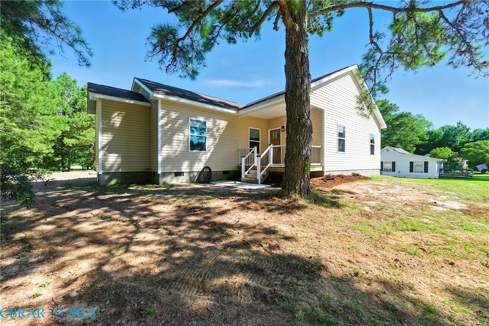 9975 Line Fence Rd, Hayes, VA 23072 - photo 1