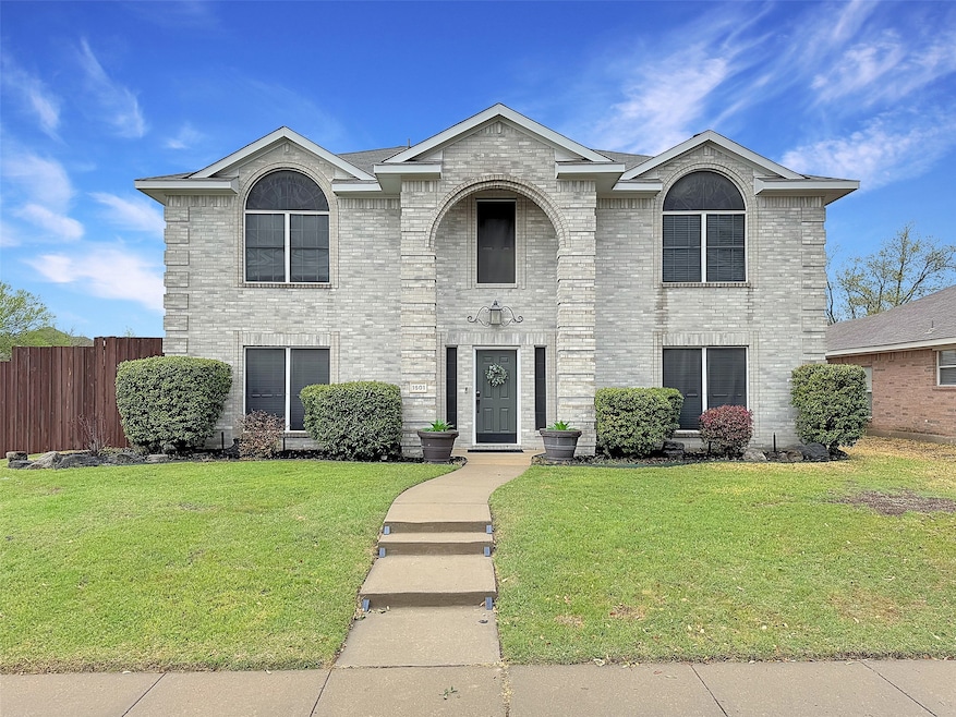 Pending $484,000 • Co-Listing Agent