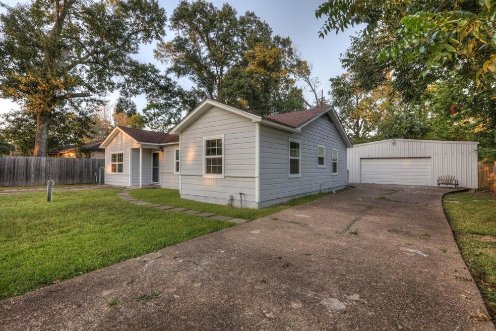 10322 Bucknell Rd, Houston, TX 77016 - photo 1