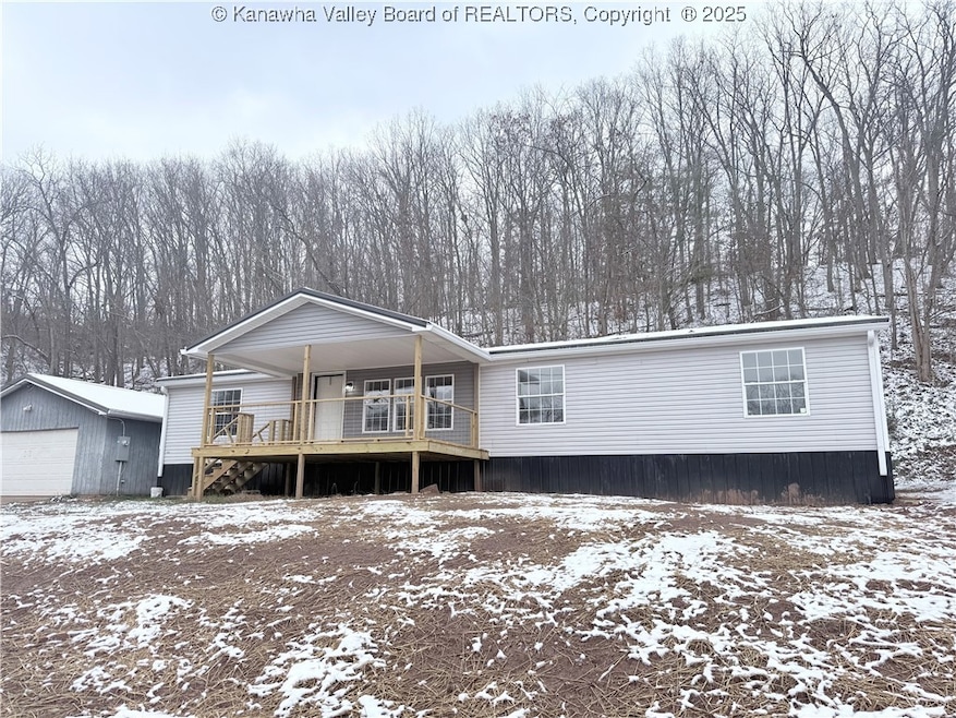 66 Red Oak Dr, Cottageville, WV 25239 - photo 1