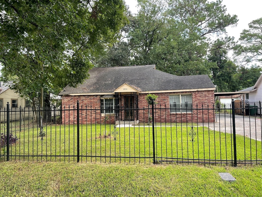 8934 Compton St, Houston, TX 77016 - photo 1