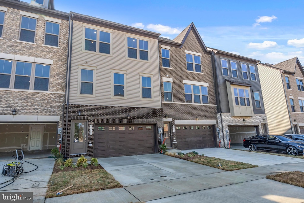 6947 Gladebrook Rd, Brandywine, MD 20613 - photo 1