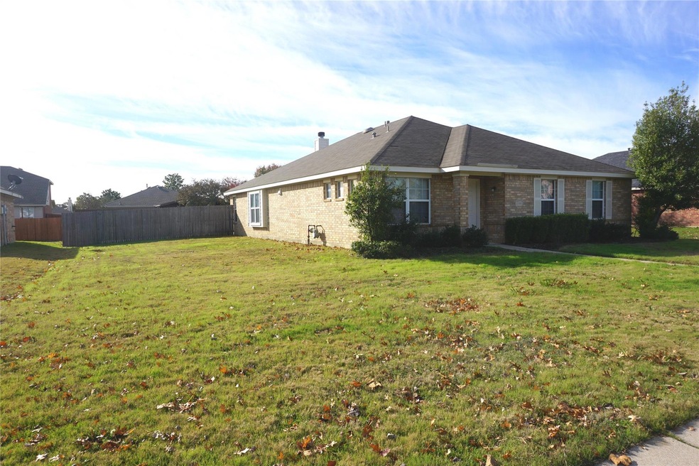 2316 Creekdale Dr, Denton, TX 76210 - photo 1