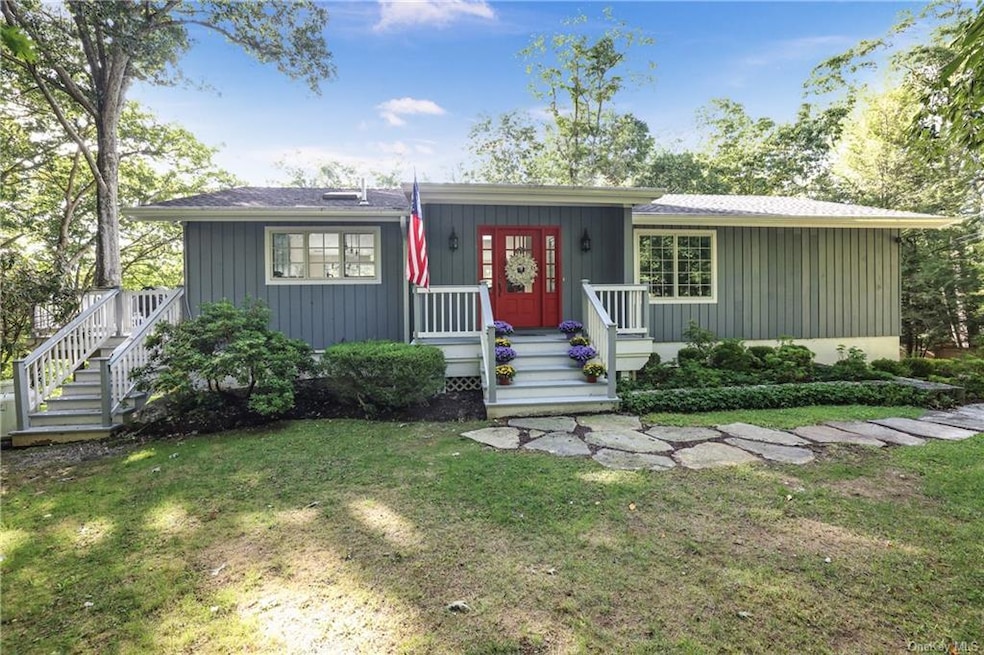 56 Dingee Rd, Pound Ridge, NY 10576 - photo 1