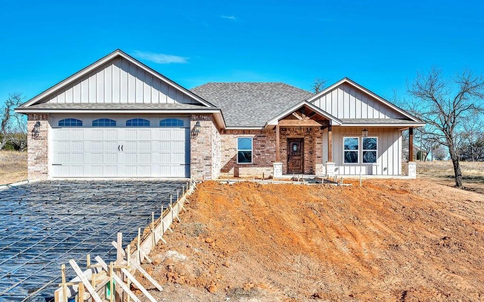 19126 White Bluff Dr, Whitney, TX 76692 - photo 1