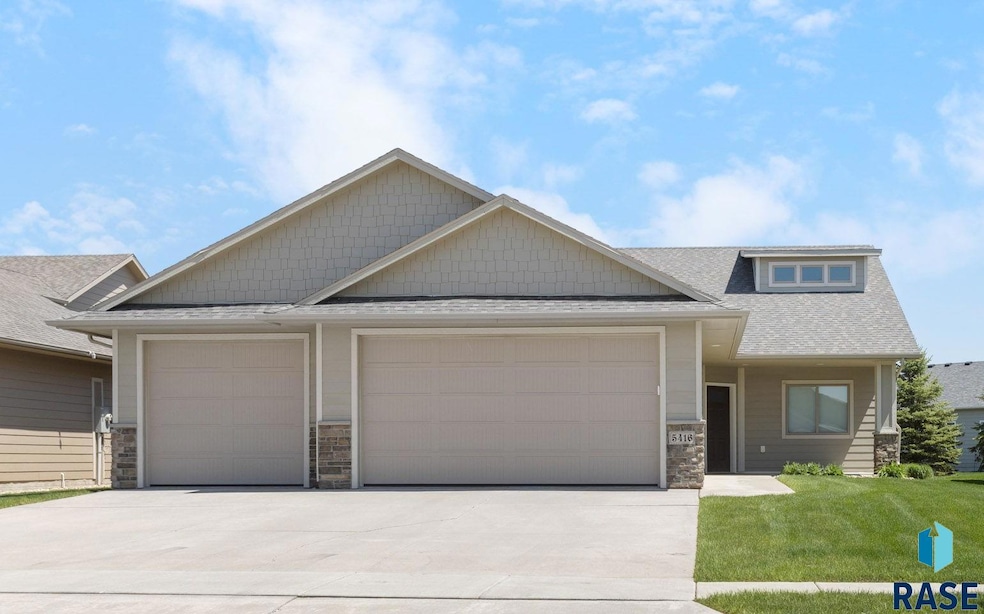 Pending $405,000 • Co-Listing Agent