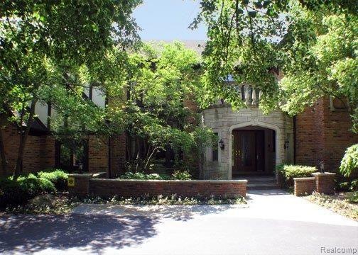 Bloomfield Hills Tudor