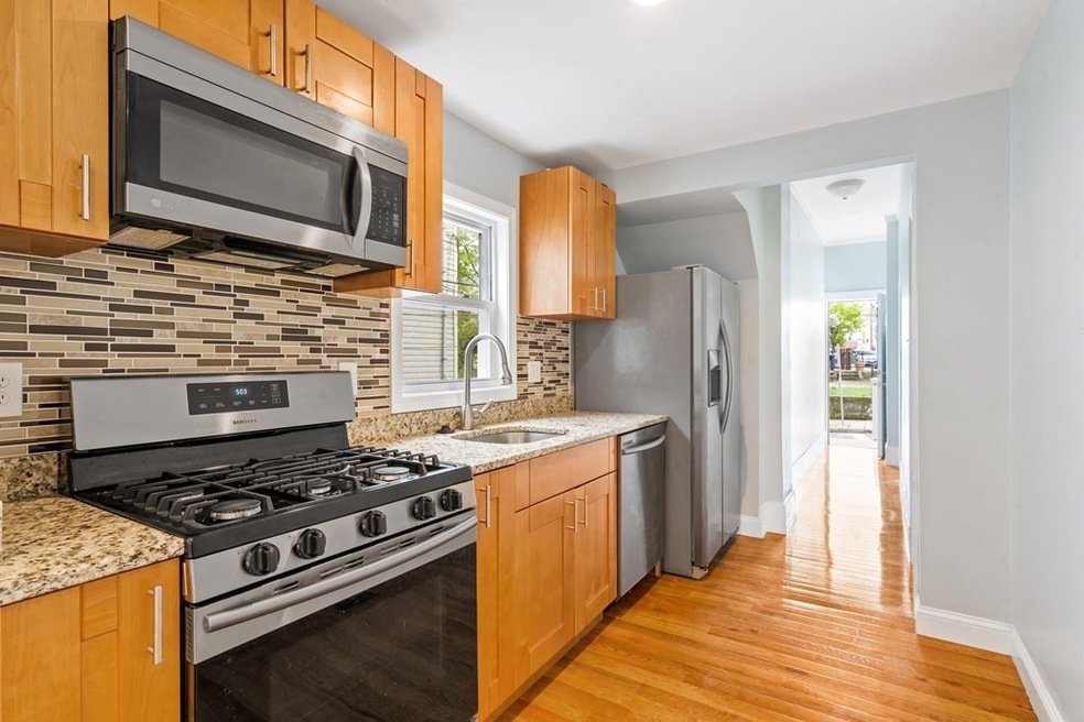 79 Derby St unit 1, Somerville, MA 02145 - photo 1