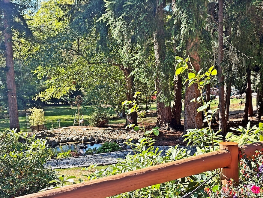 898 E Meadowood Ln, Freeland, WA 98249 - photo 1