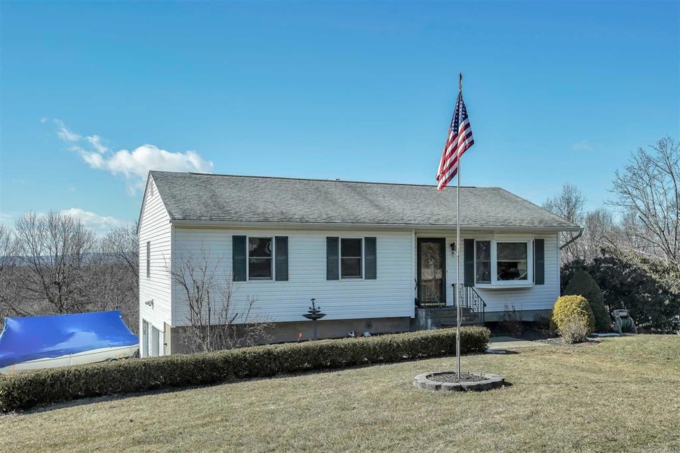 17 Macintosh Ln, Wappingers Falls, NY 12590 - photo 1