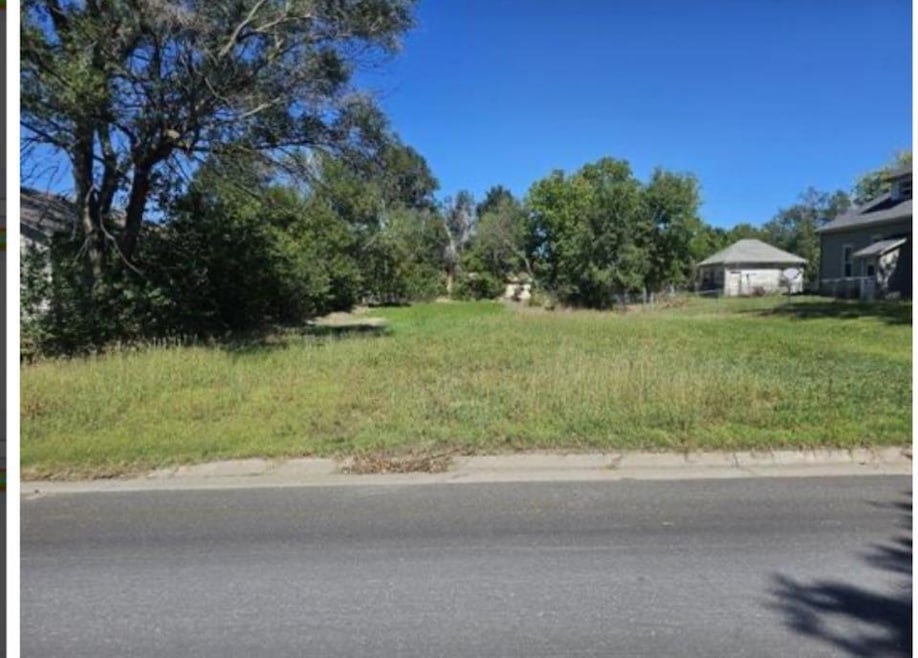 410 W Grant St, Walton, KS 67151 - photo 1