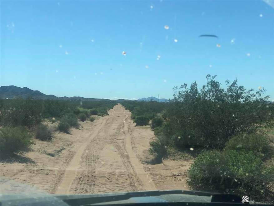 0000 Naco Crt, Roll, AZ 85347 - photo 1