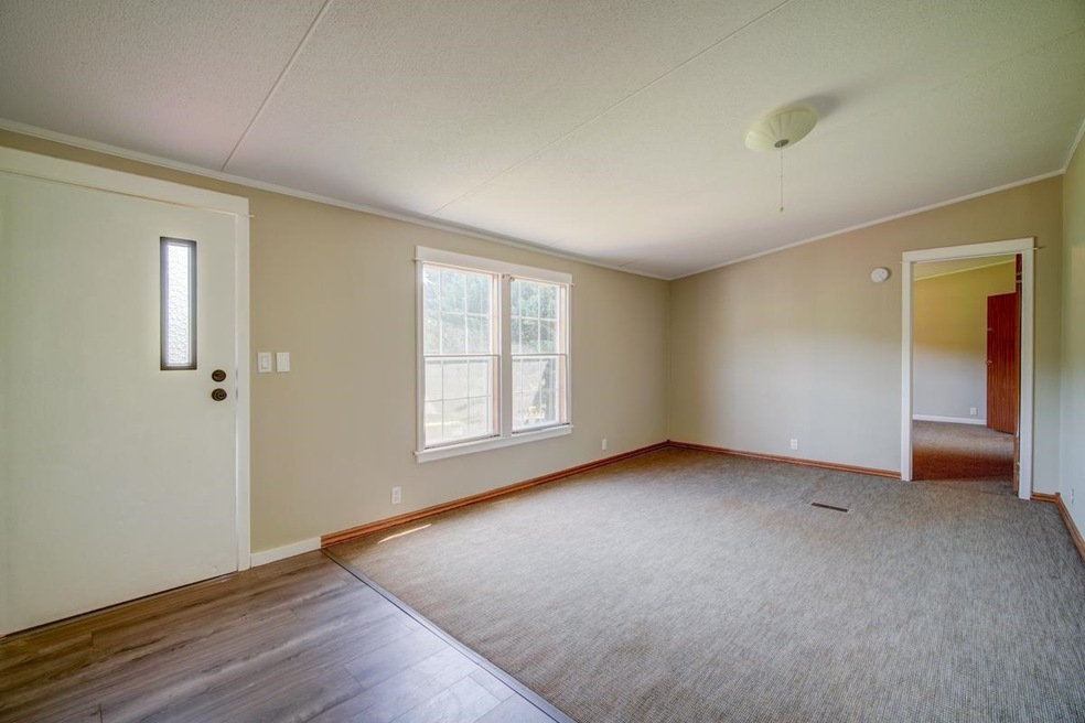 664 Hammett Rd, Inman, SC 29349 - photo 1