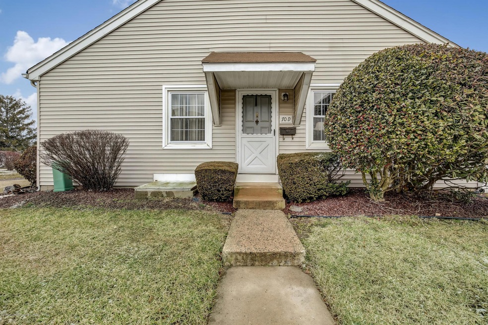 001_Front of House