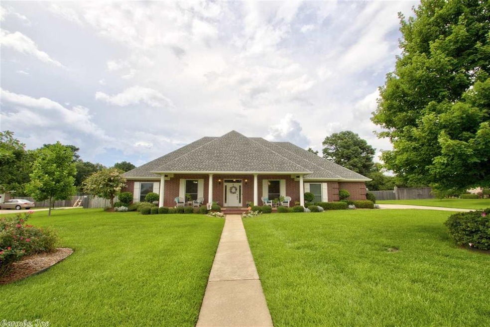 7203 Stonewall Dr, Texarkana, TX 75503 - photo 1