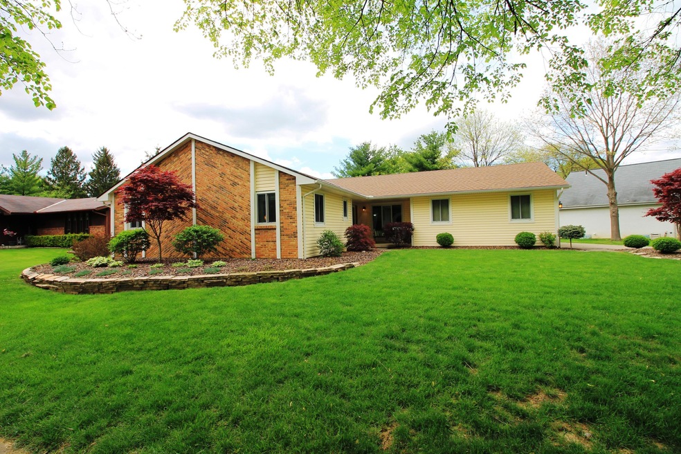 7555 Satterfield Rd, Columbus, OH 43235 - photo 1