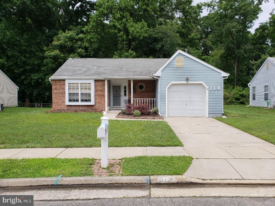 114 Lakebridge Dr, Woodbury, NJ 08096 - photo 1