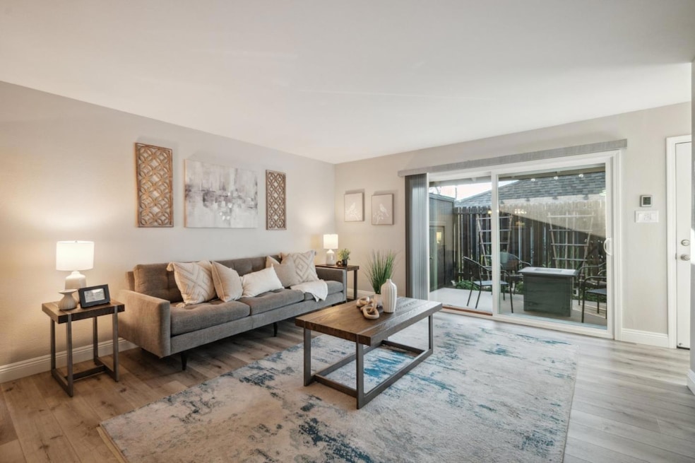 Sold $464,000 • Co-Listing Agent