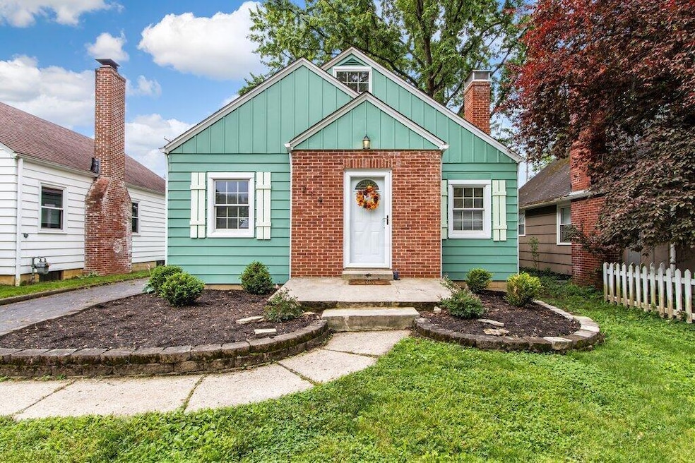 219 E Royal Forest Blvd, Columbus, OH 43214 - photo 1