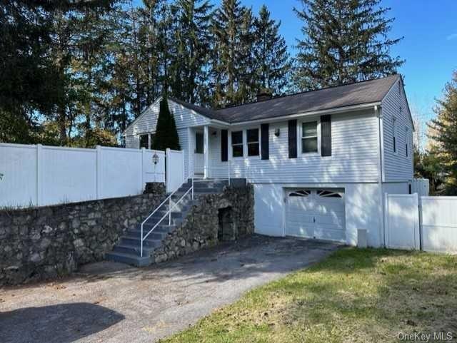 131 Spackenkill Rd, Poughkeepsie, NY 12603 - photo 1