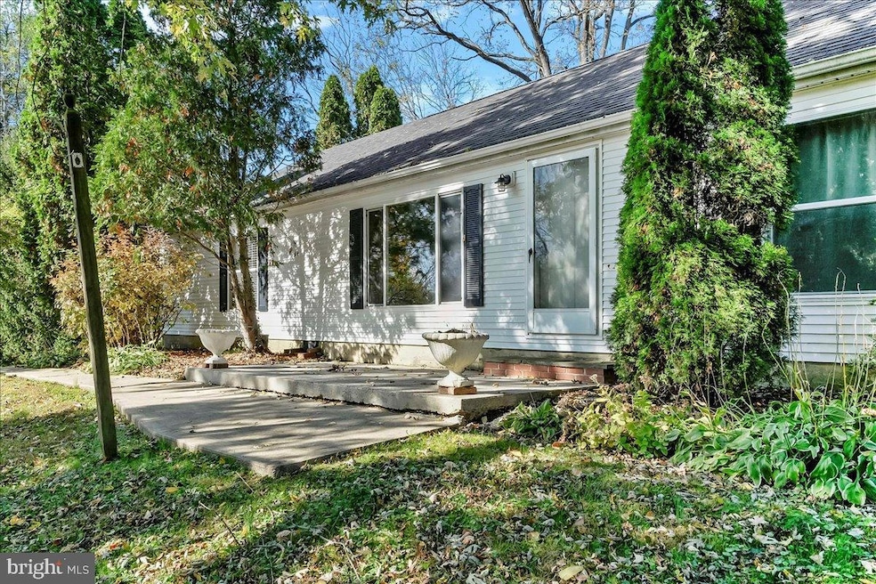 Under Contract $405,000