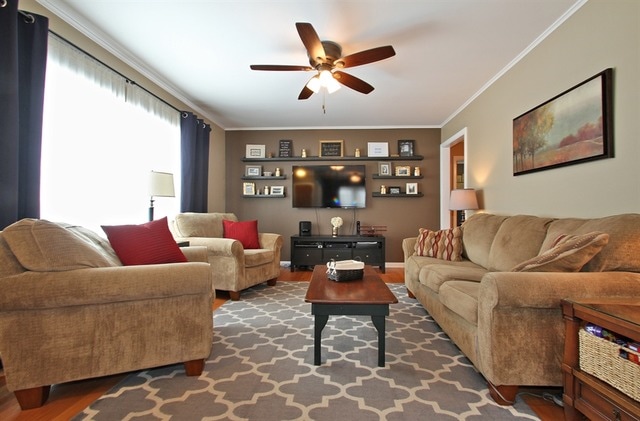 1383 S 6th Ave, Des Plaines, IL 60018 - photo 1