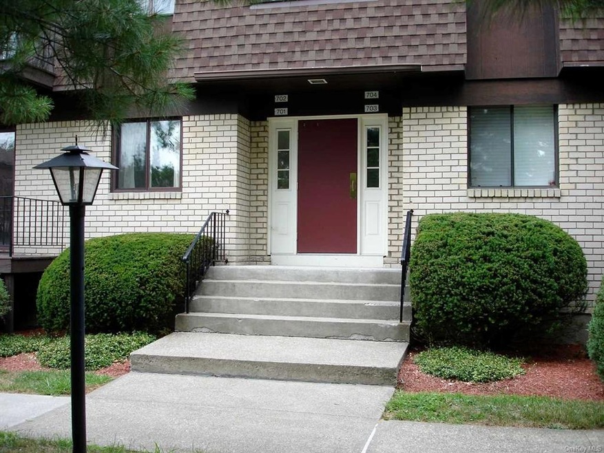 702 Cherry Hill Dr, Poughkeepsie, NY 12603 - photo 1