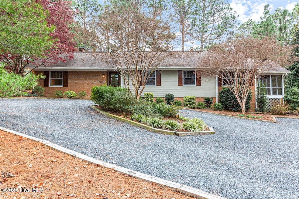 106 Cardinal Ln, Seven Lakes, NC 27376 - photo 1